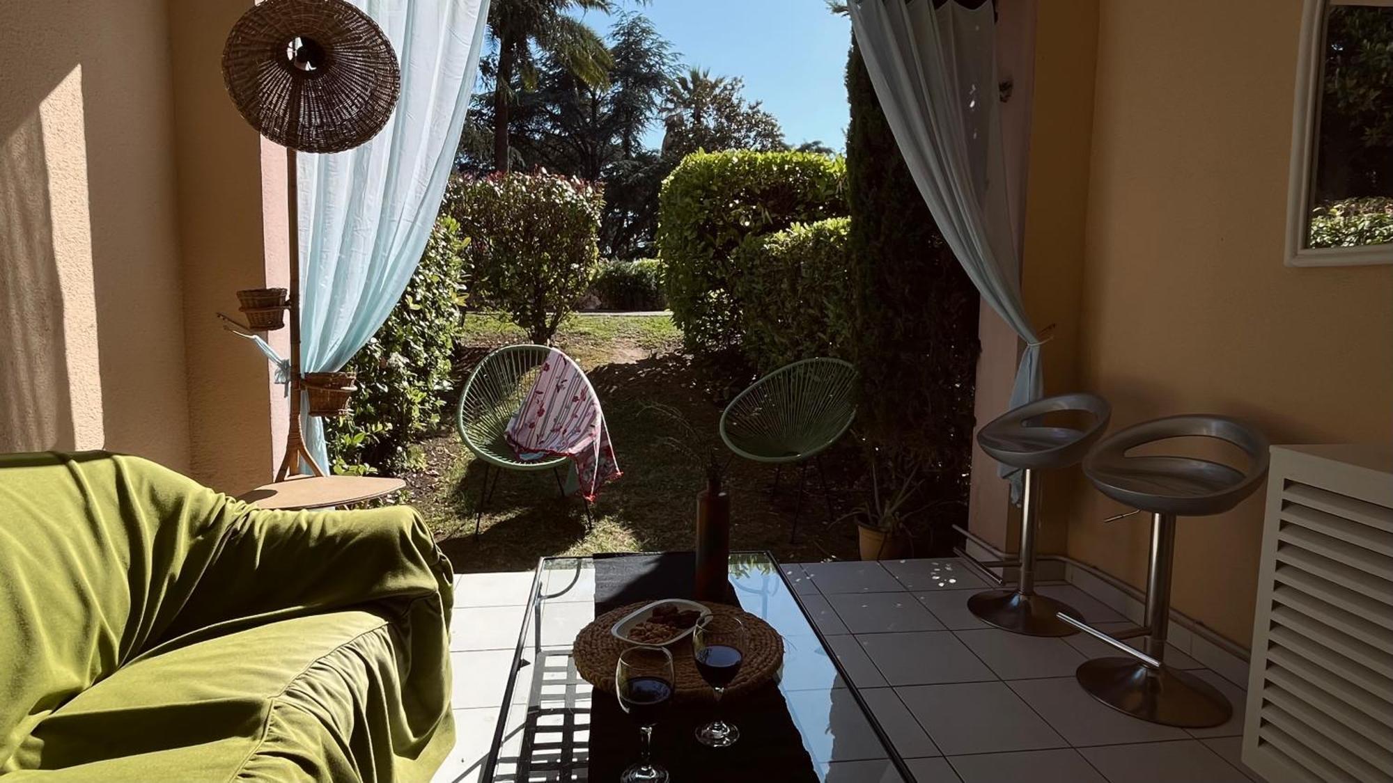 Piscine-parc-tennis Apartment Cannes